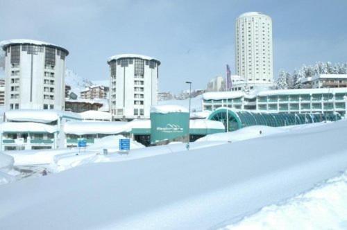 Attico Villaggio Olimpico Colle Sestriere Eksteriør billede